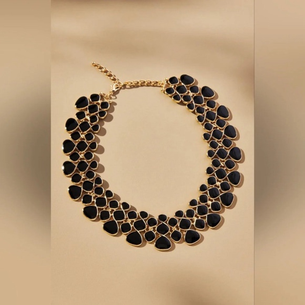 Fashion Jewelry Scattered Stone Necklace and Earing
Set